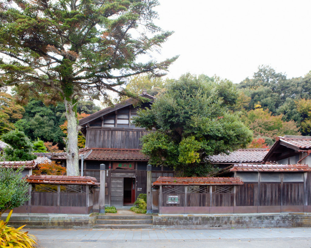 北前船主屋敷蔵六園