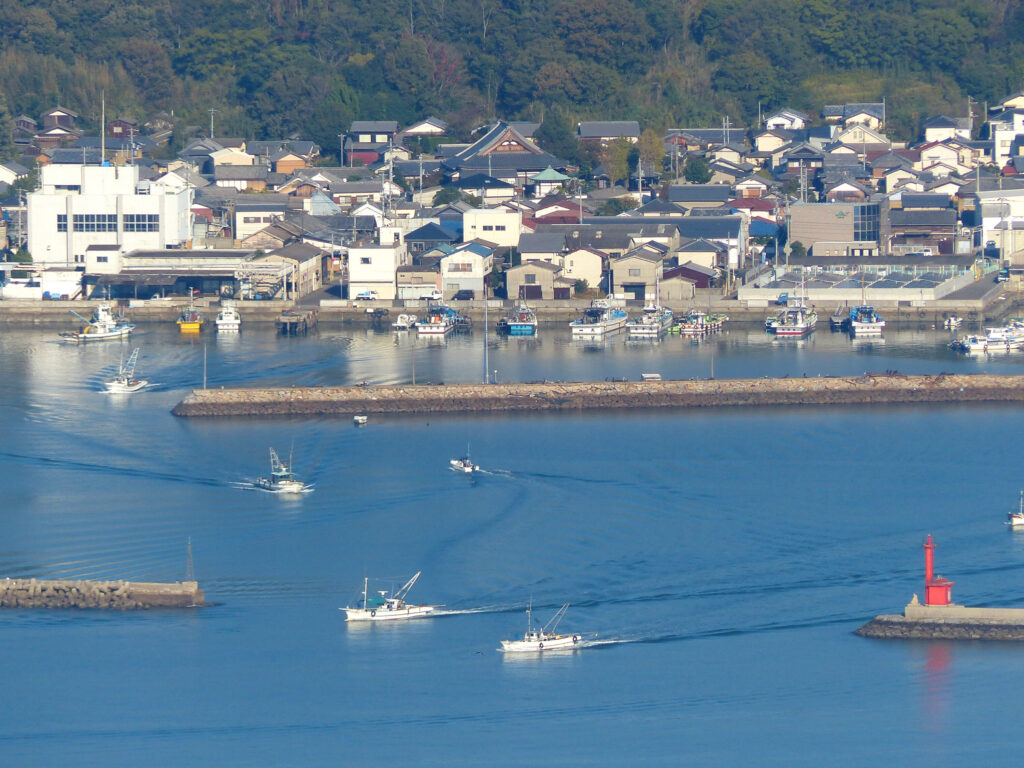 庵治漁港・王の下沖防波堤