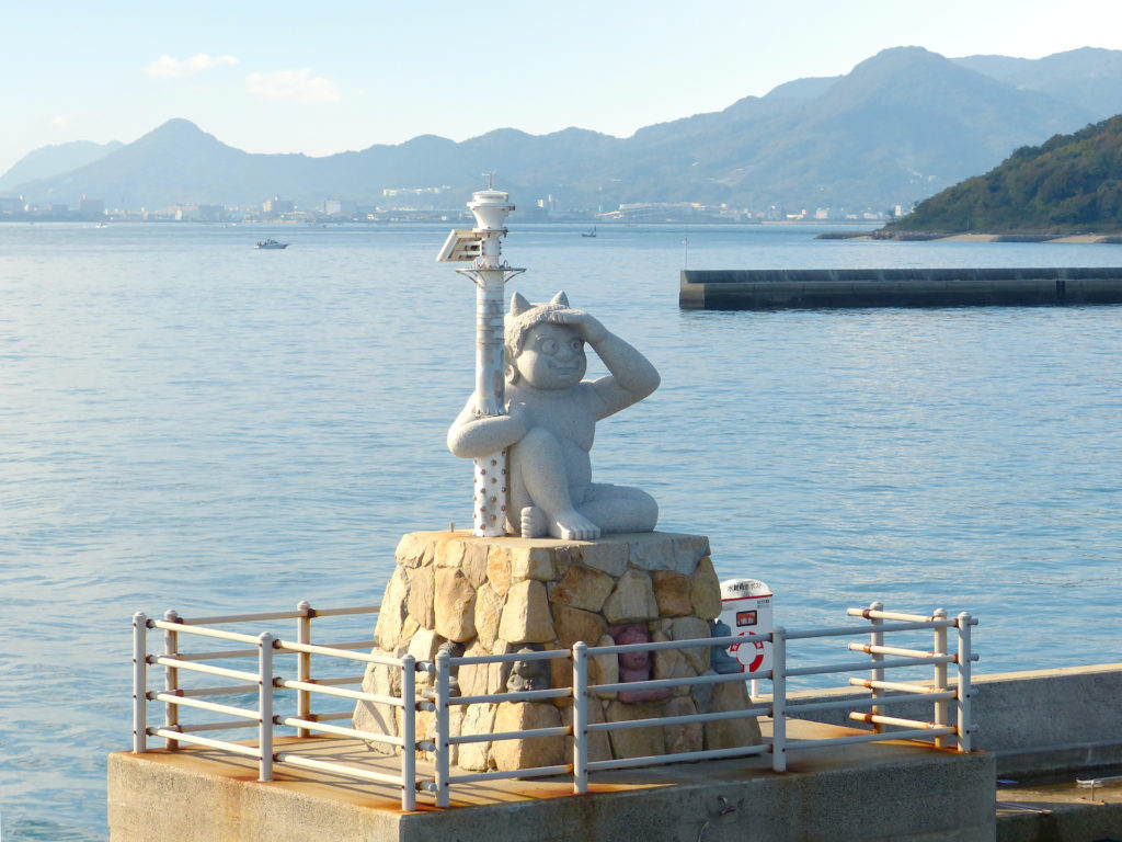 女木港鬼ケ島防波堤灯台
