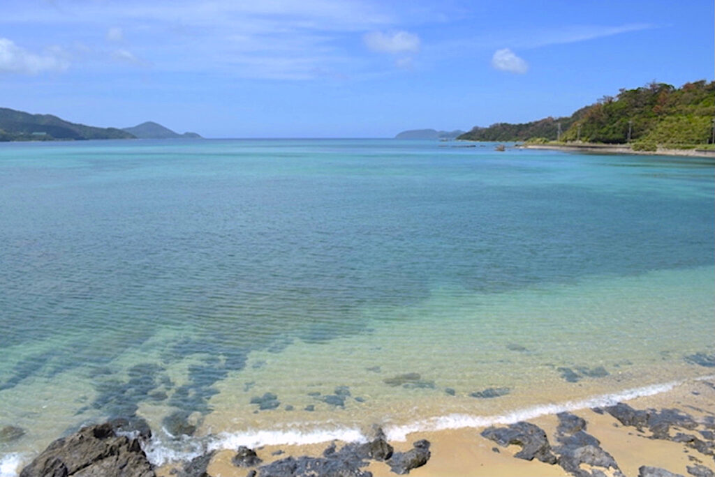 赤尾木湾（奄美クレーター）