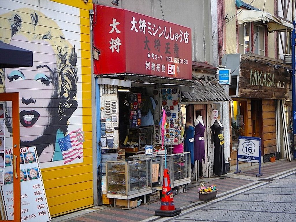 どぶ板通り