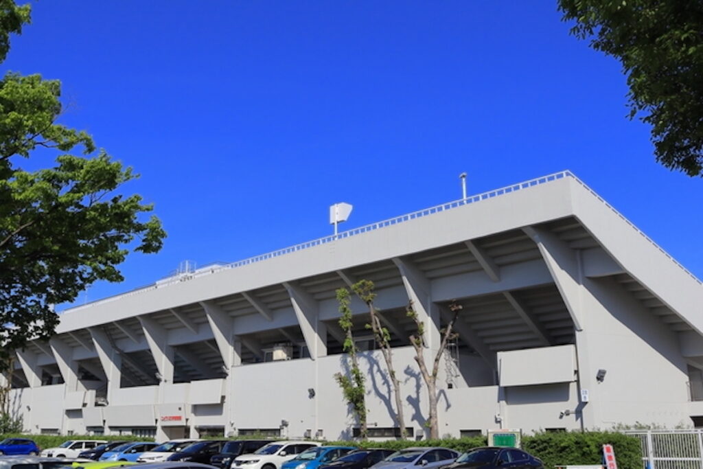 ニッパツ三ツ沢球技場