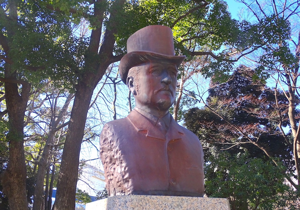 ブラントン胸像