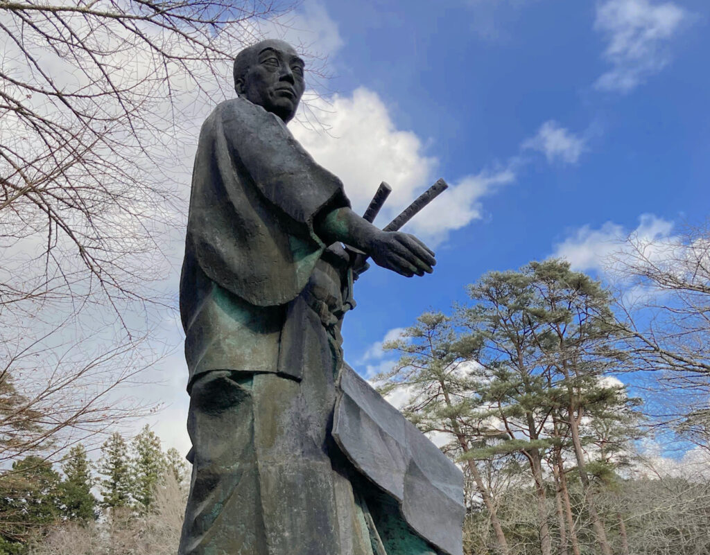 野中兼山像