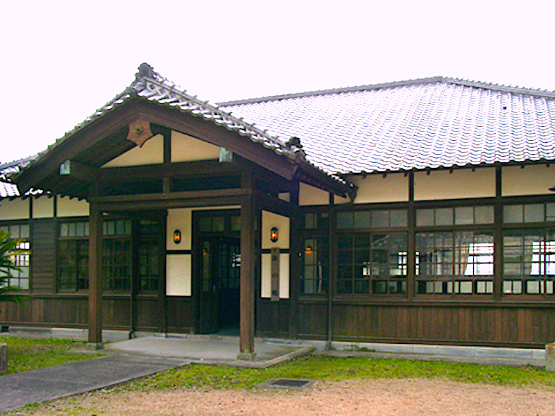 三角西港・法の館(旧三角簡易裁判所)