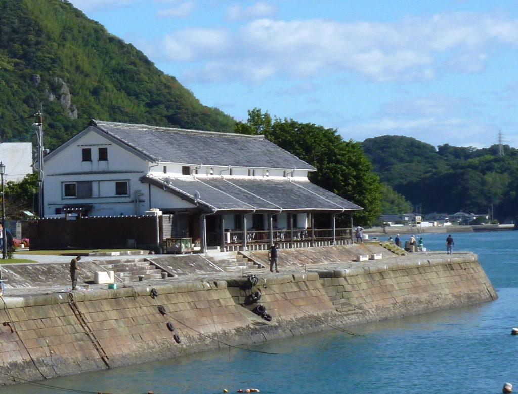 旧三角海運倉庫（西港明治館）
