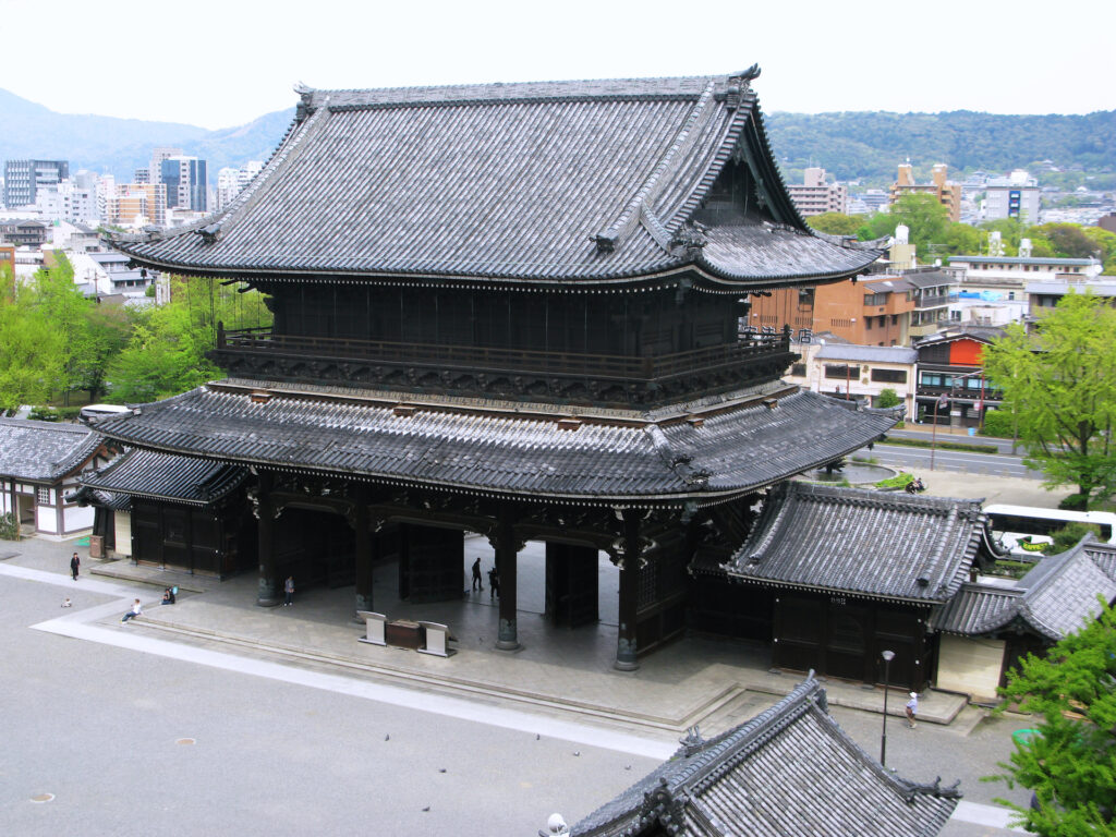 東本願寺（真宗本廟）・御影堂門