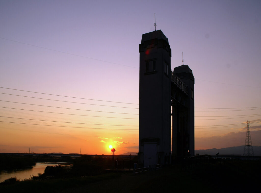 三栖閘門