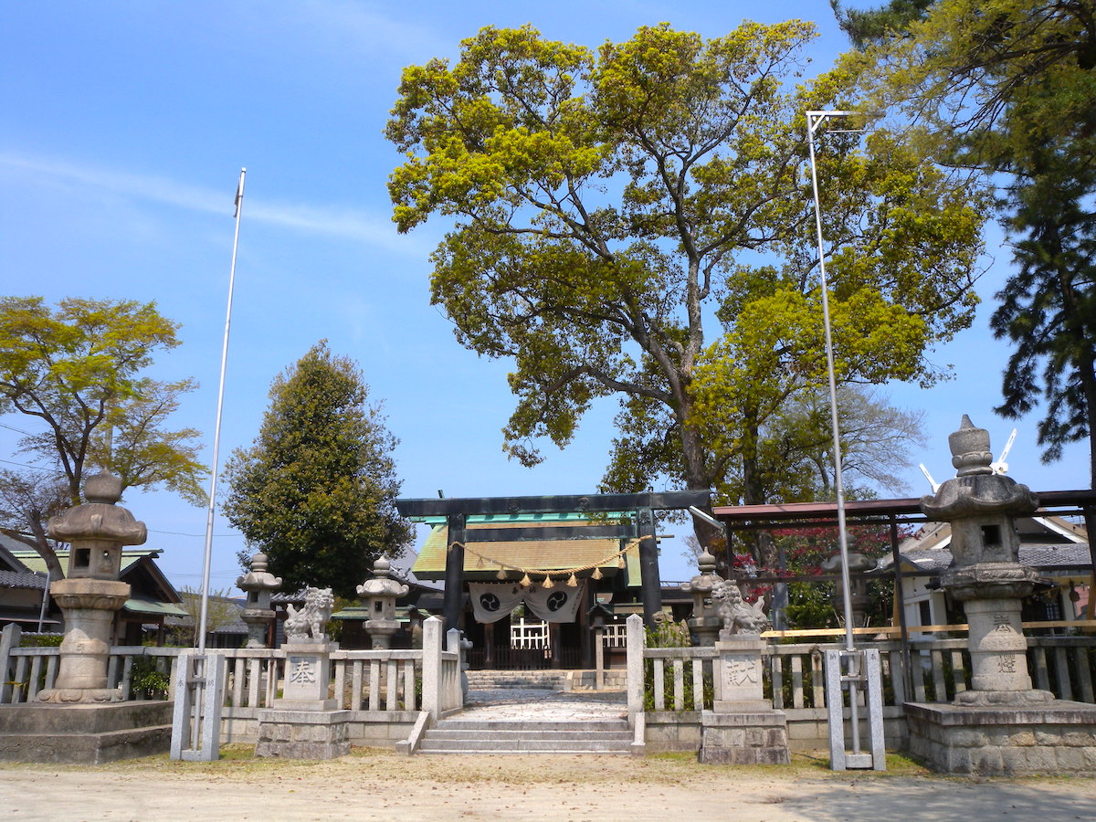 鳥出神社