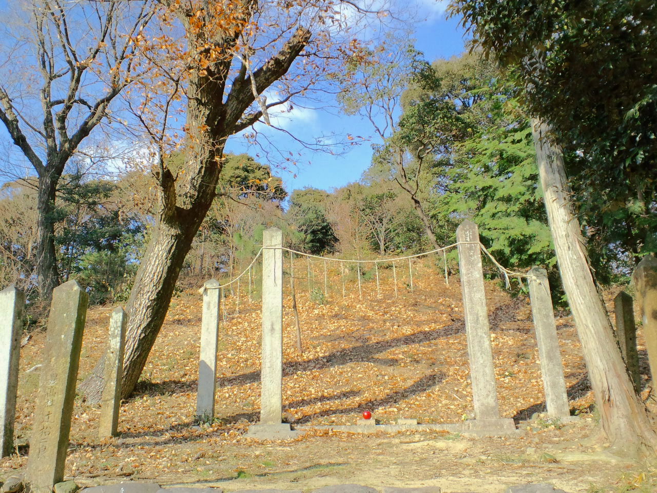 白鳥塚古墳