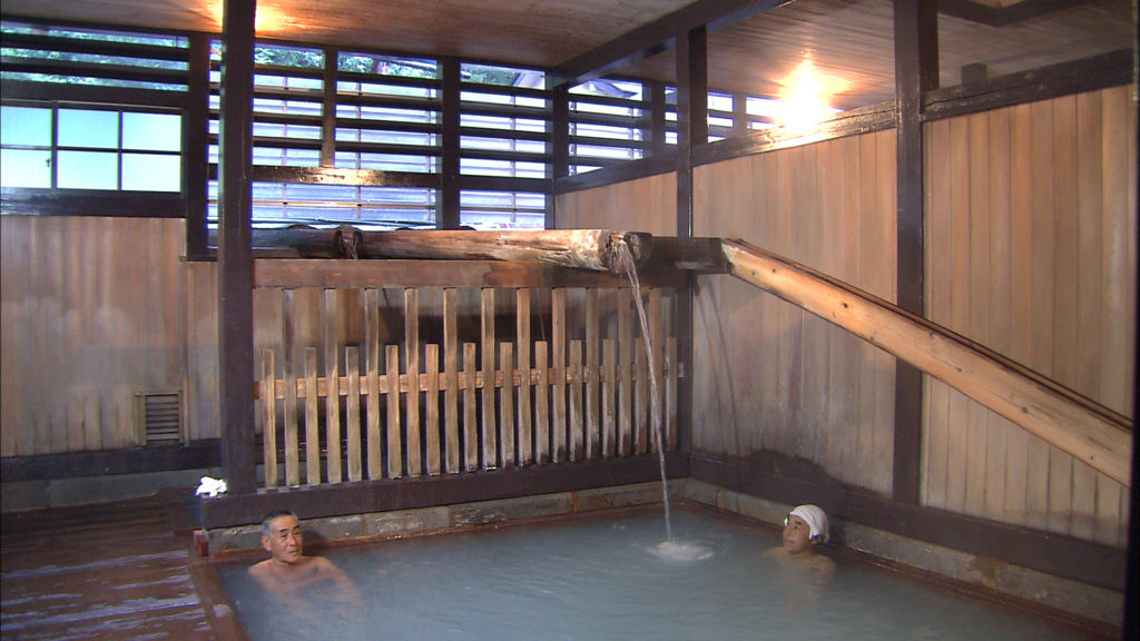 鳴子温泉・滝の湯
