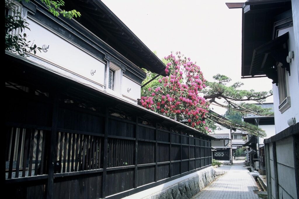 蔵の郷土館齋理屋敷