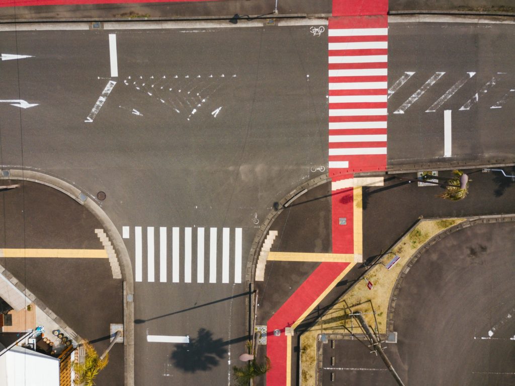 紅白の横断歩道