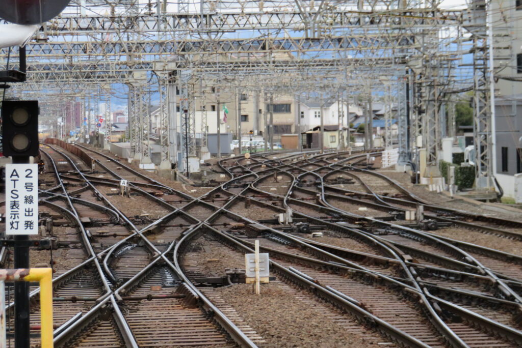 大和西大寺駅