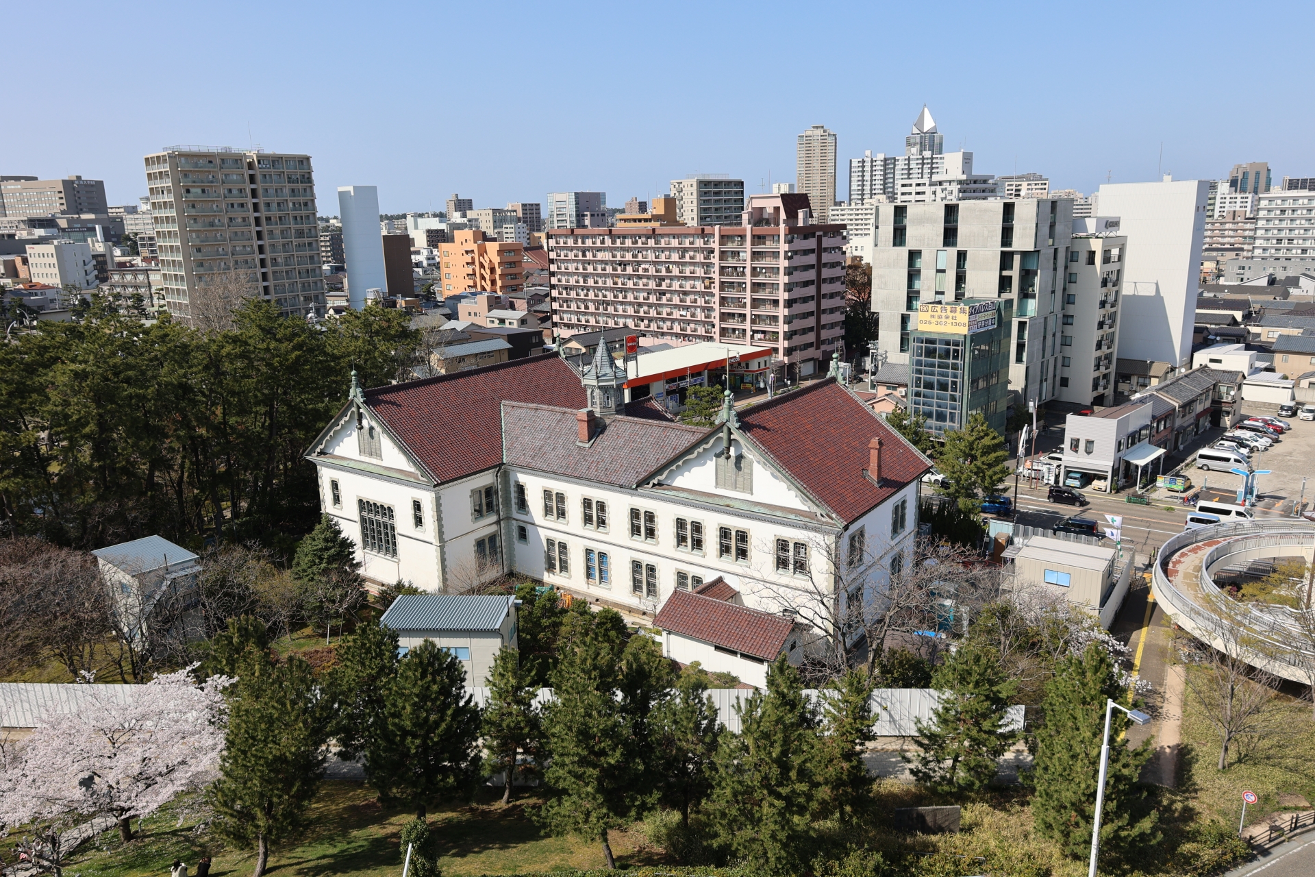 新潟県政記念館