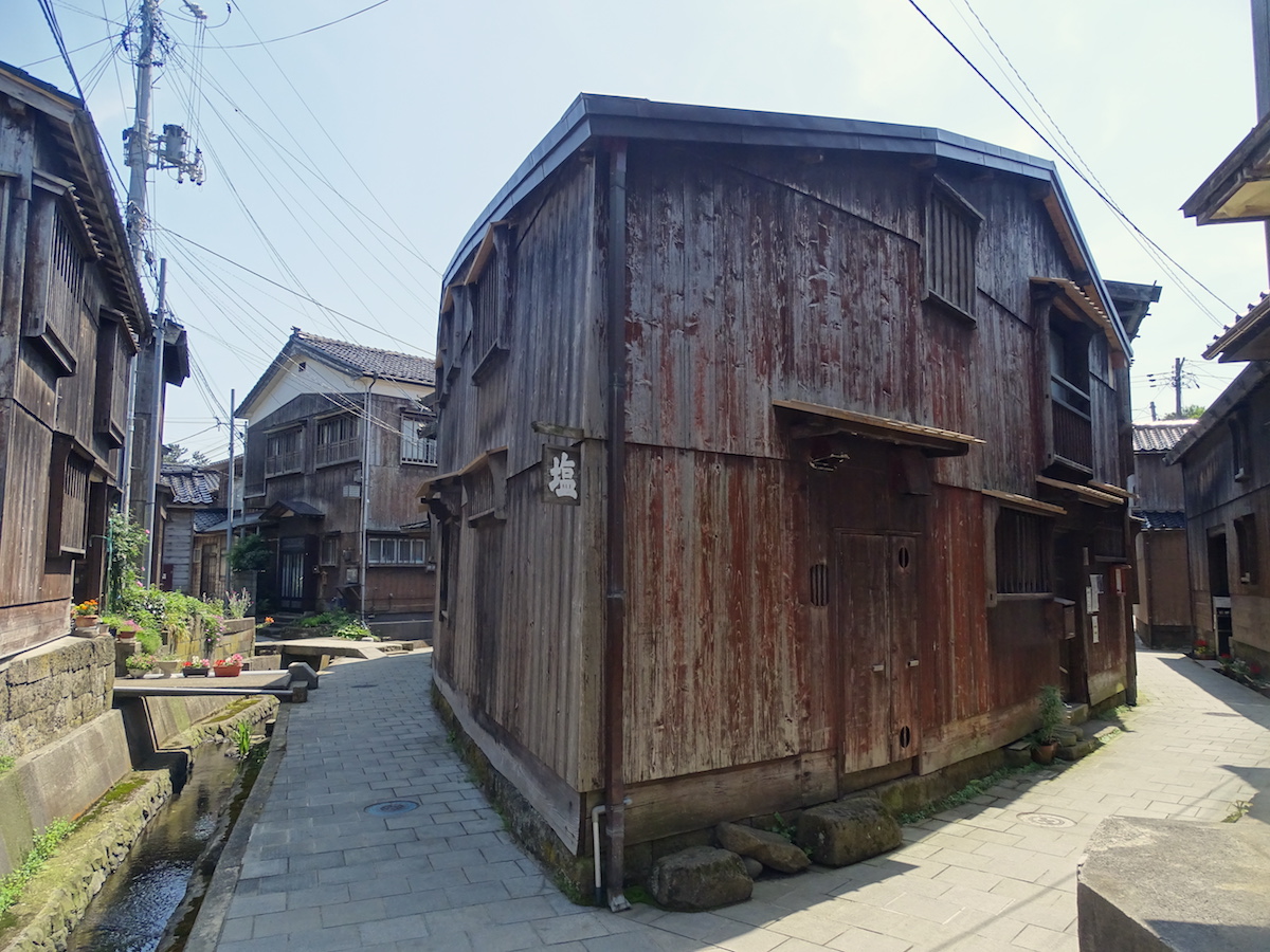 宿根木(佐渡宿根木伝統的建造物群保存地区)