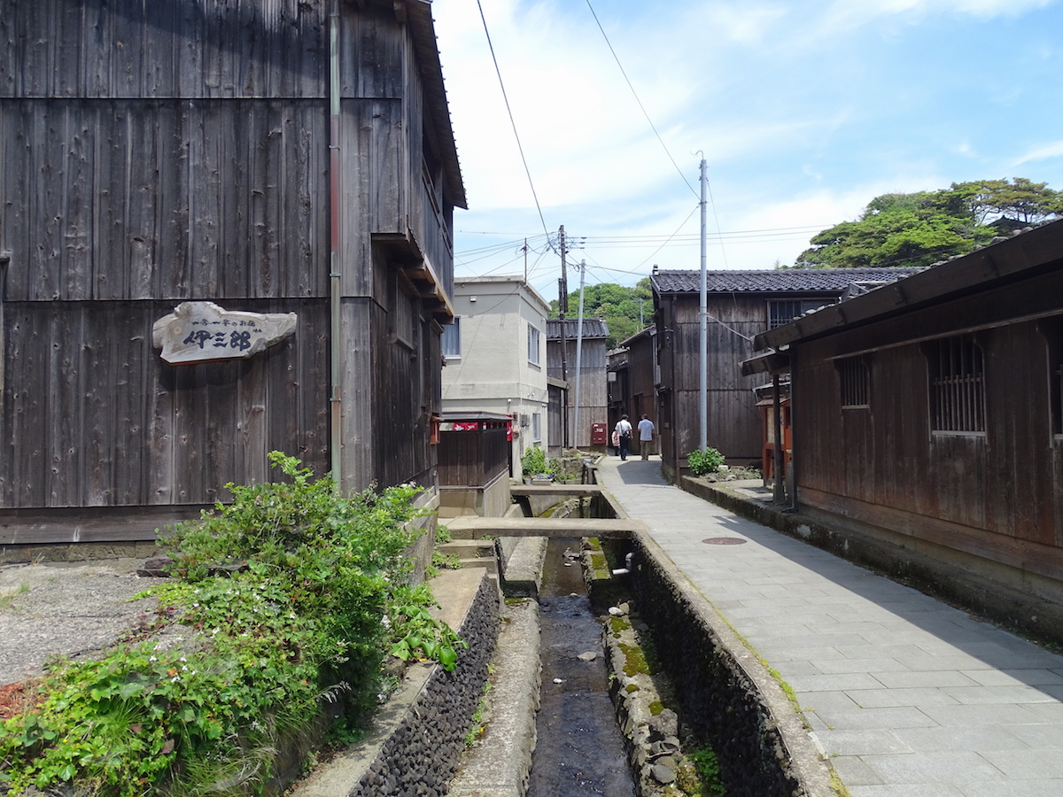 宿根木(佐渡宿根木伝統的建造物群保存地区)