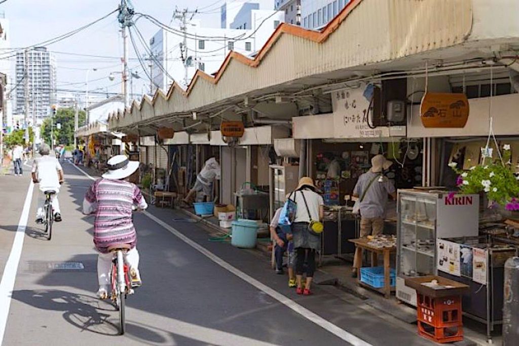 本町中央市場商店街（人情横丁）