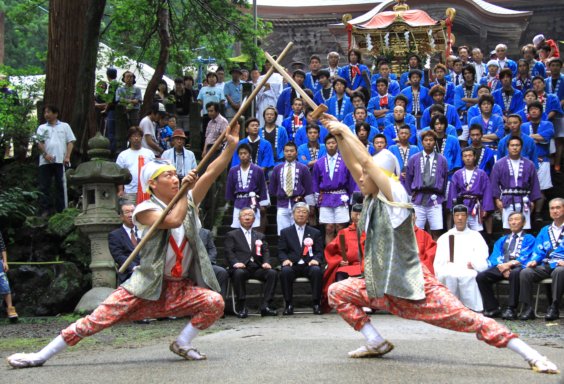 関山神社