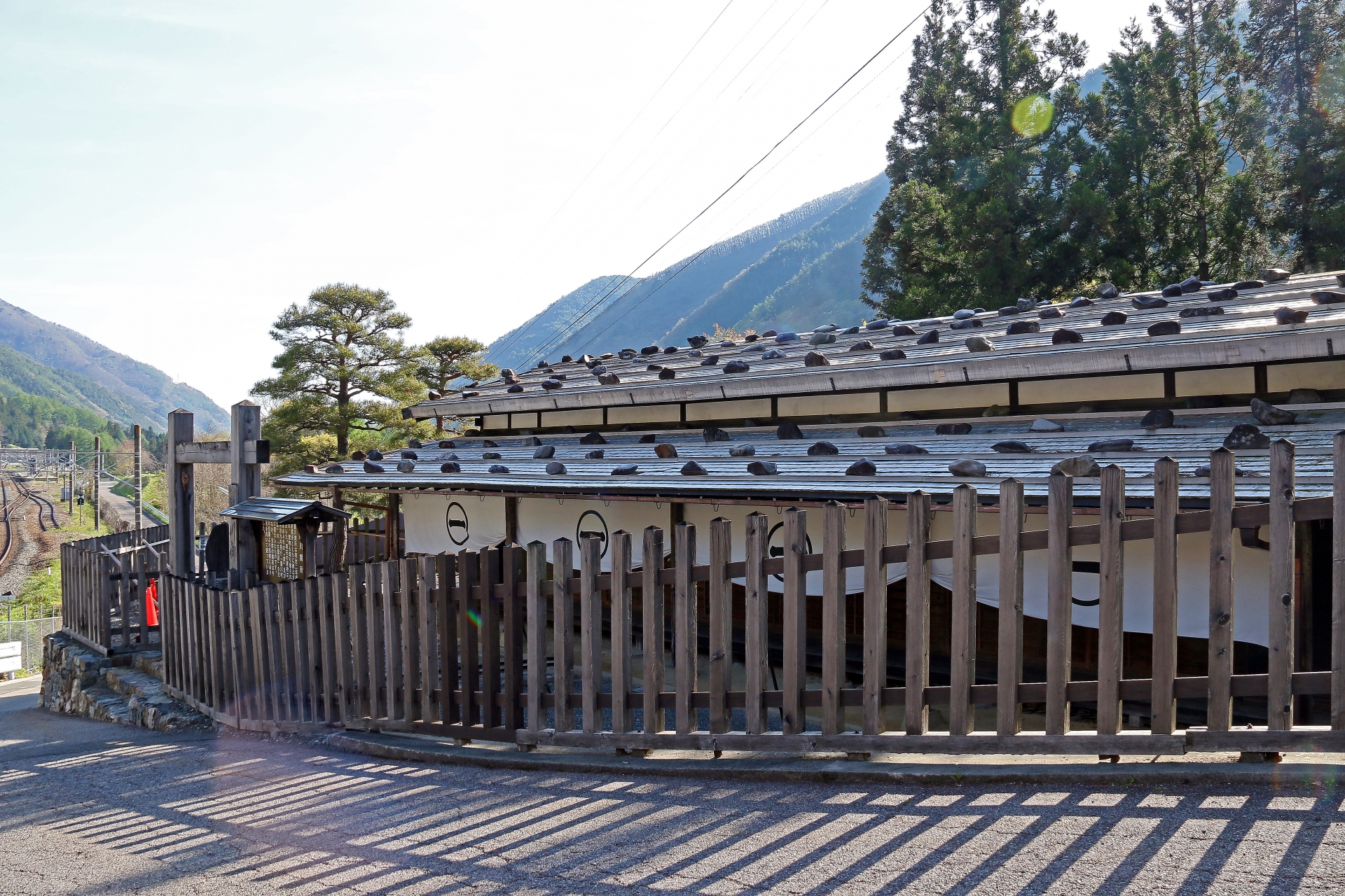 贄川関所