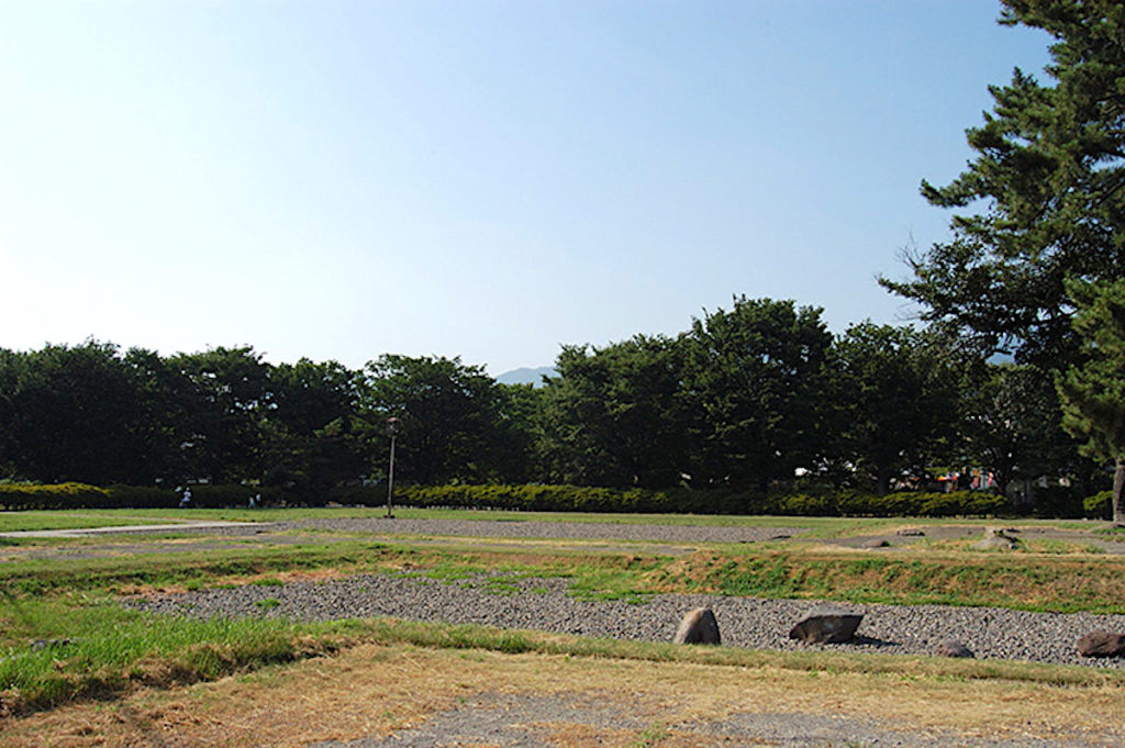 信濃国分寺跡（信濃国分寺史跡公園）