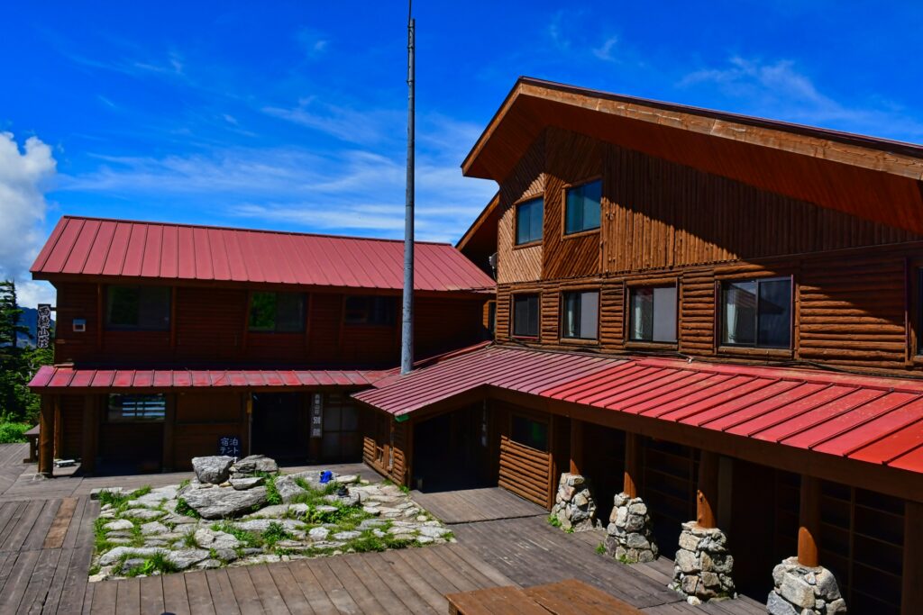 西穂山荘テント場