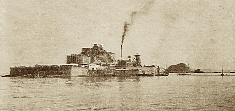 軍艦島