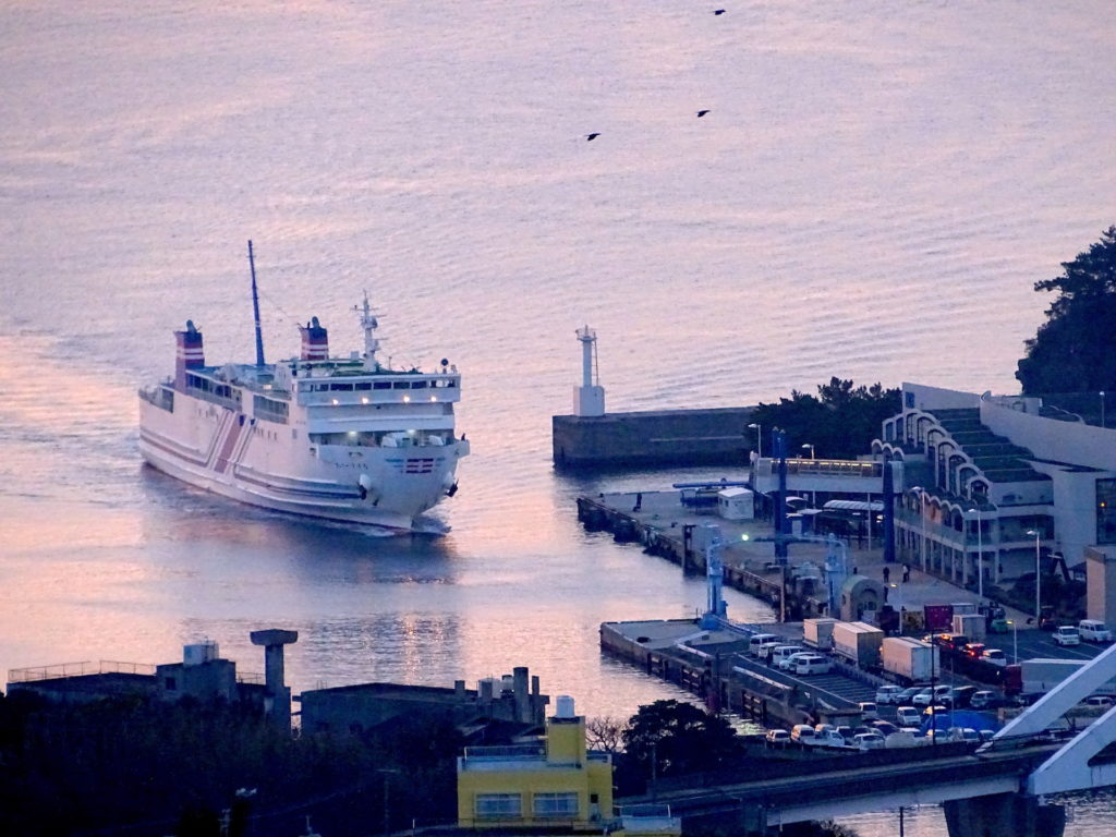 郷ノ浦港フェリーターミナル