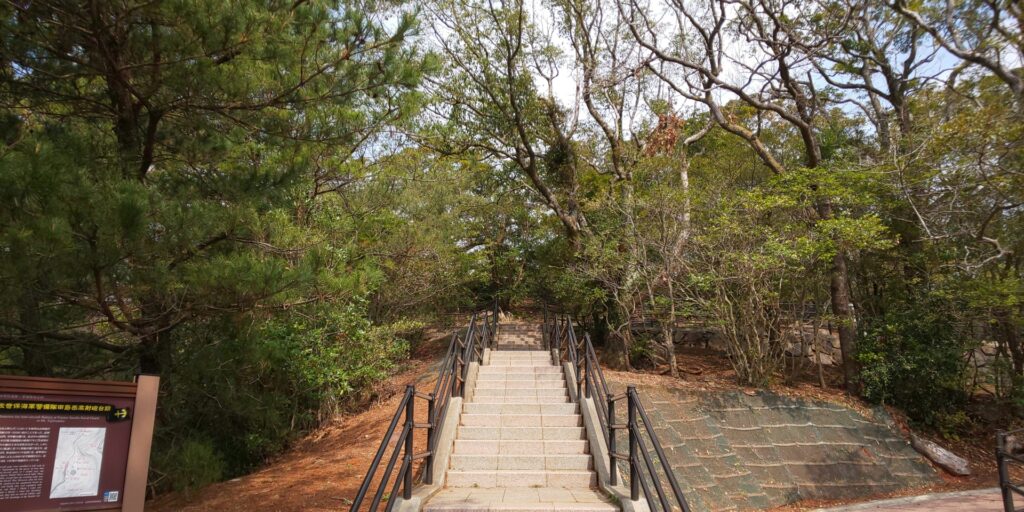 田島岳高射砲台跡