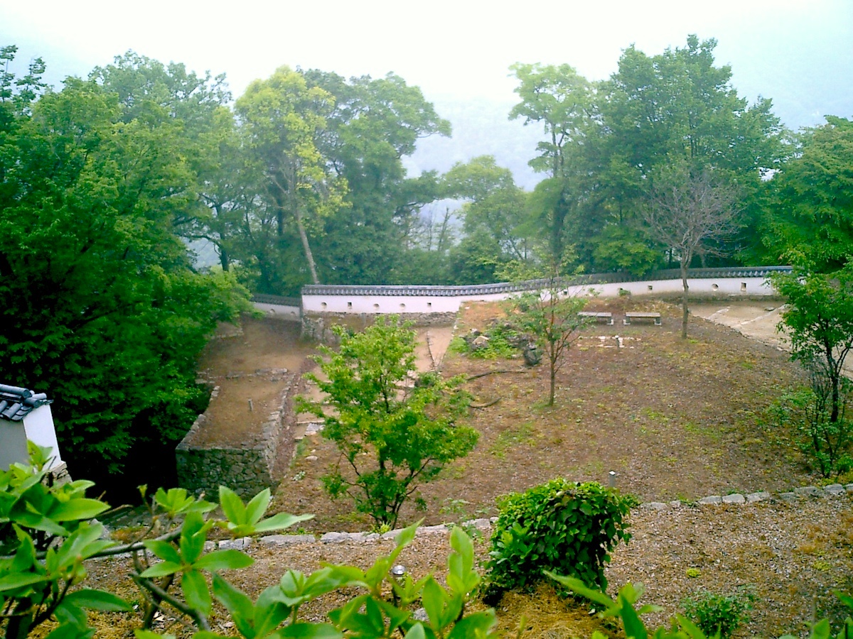 備中松山城・三の平櫓東土塀