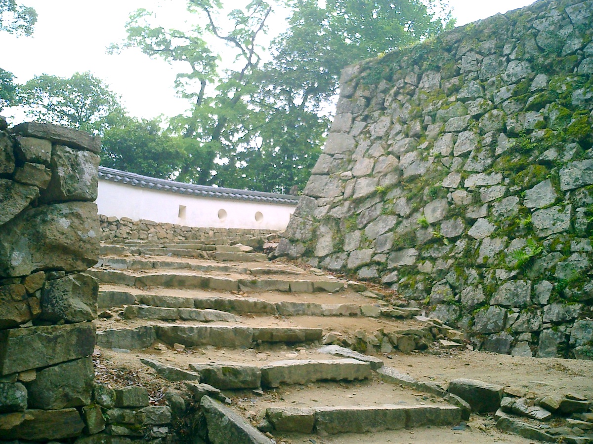 備中松山城・三の平櫓東土塀
