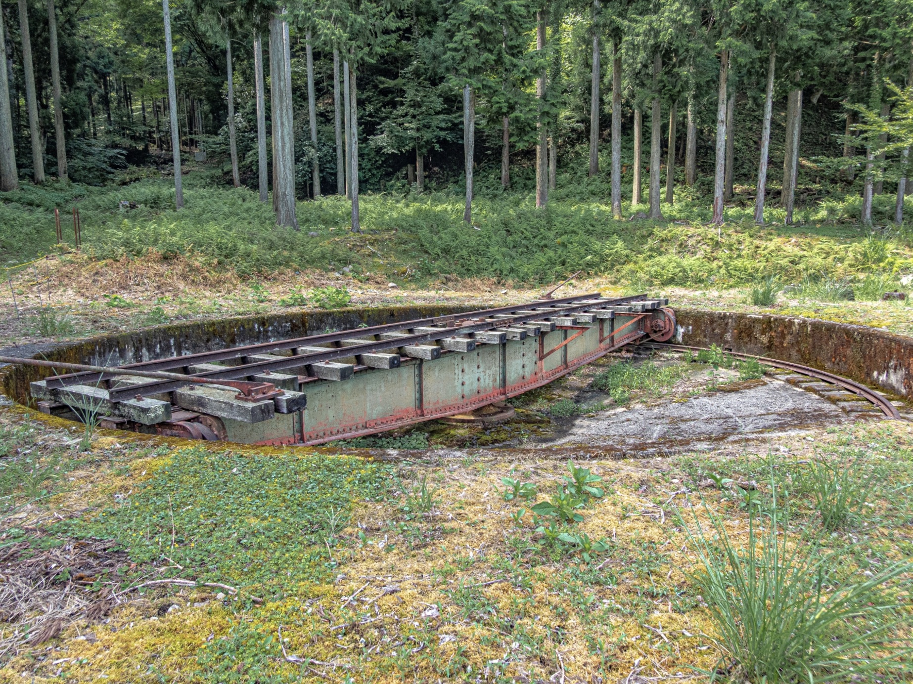 美作河井駅転車台