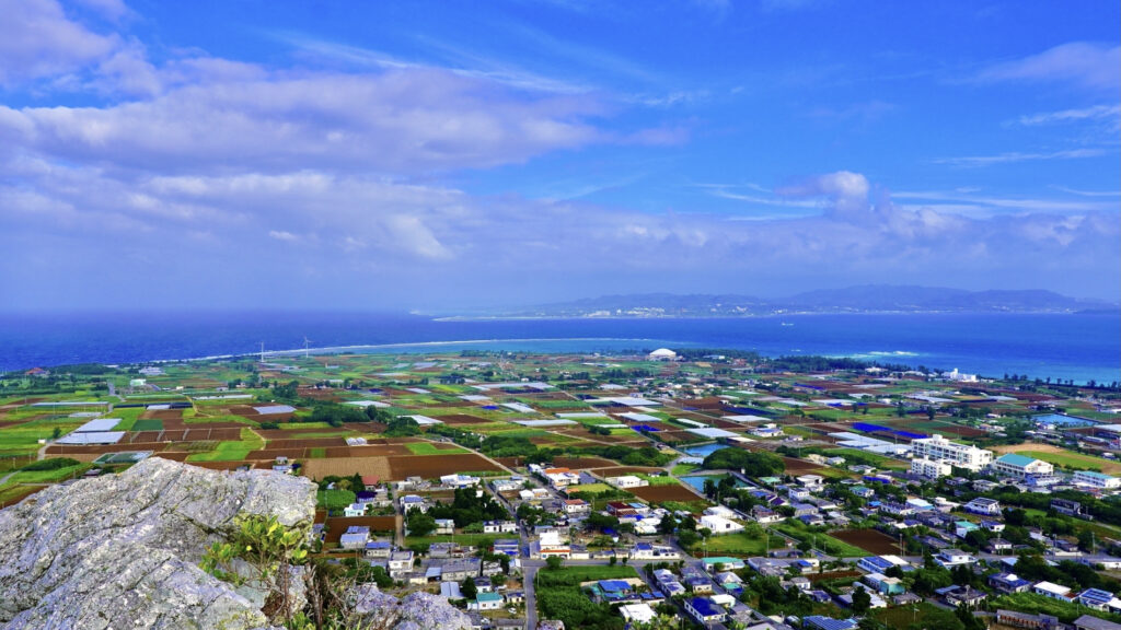 城山（伊江島タッチュー）