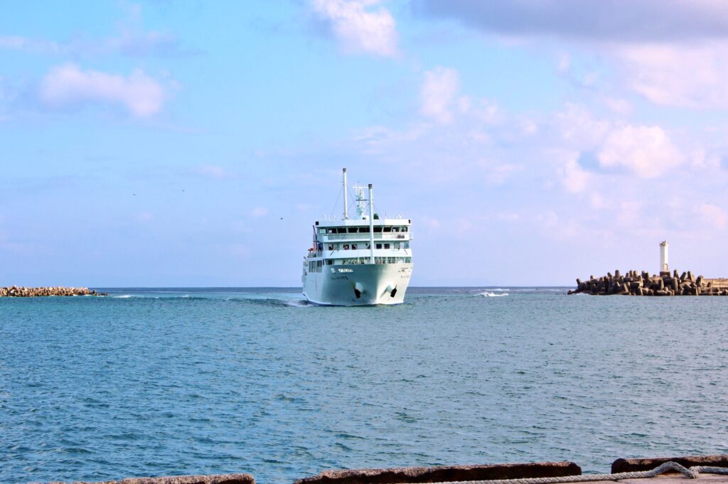 伊平屋島・前泊港