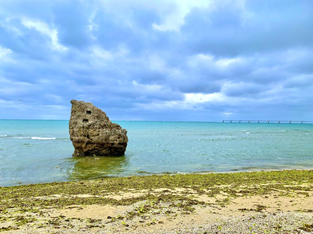 瀬長島・子宝岩