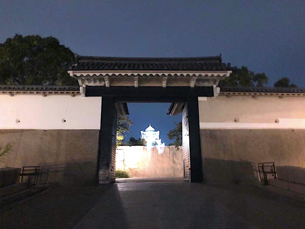 大阪城公園・桜門