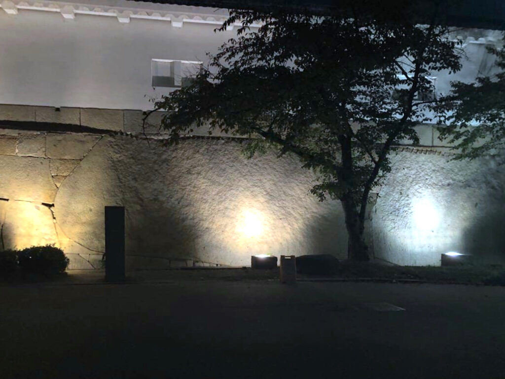 大阪城公園・大手見付石