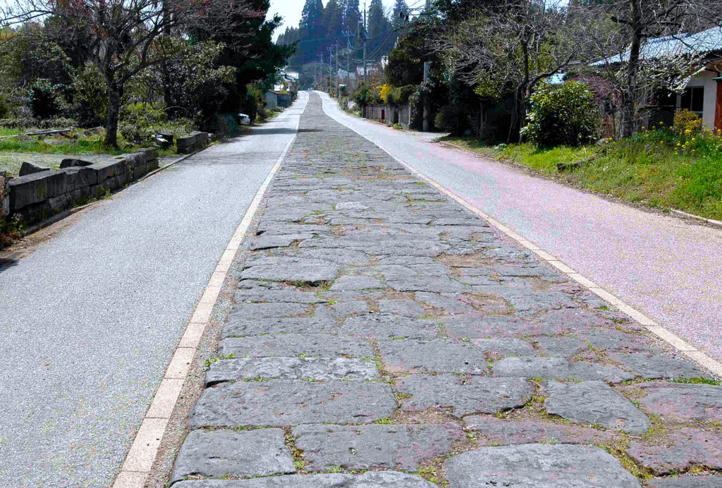 今市石畳道