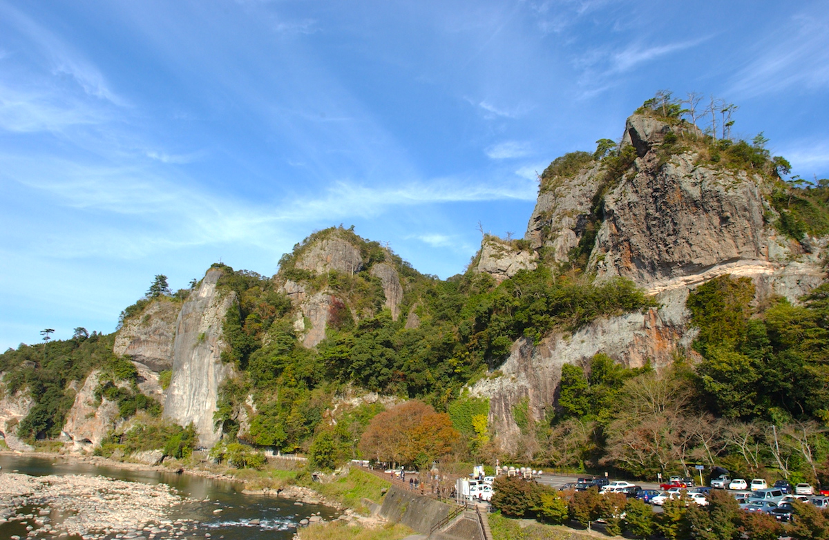競秀峰