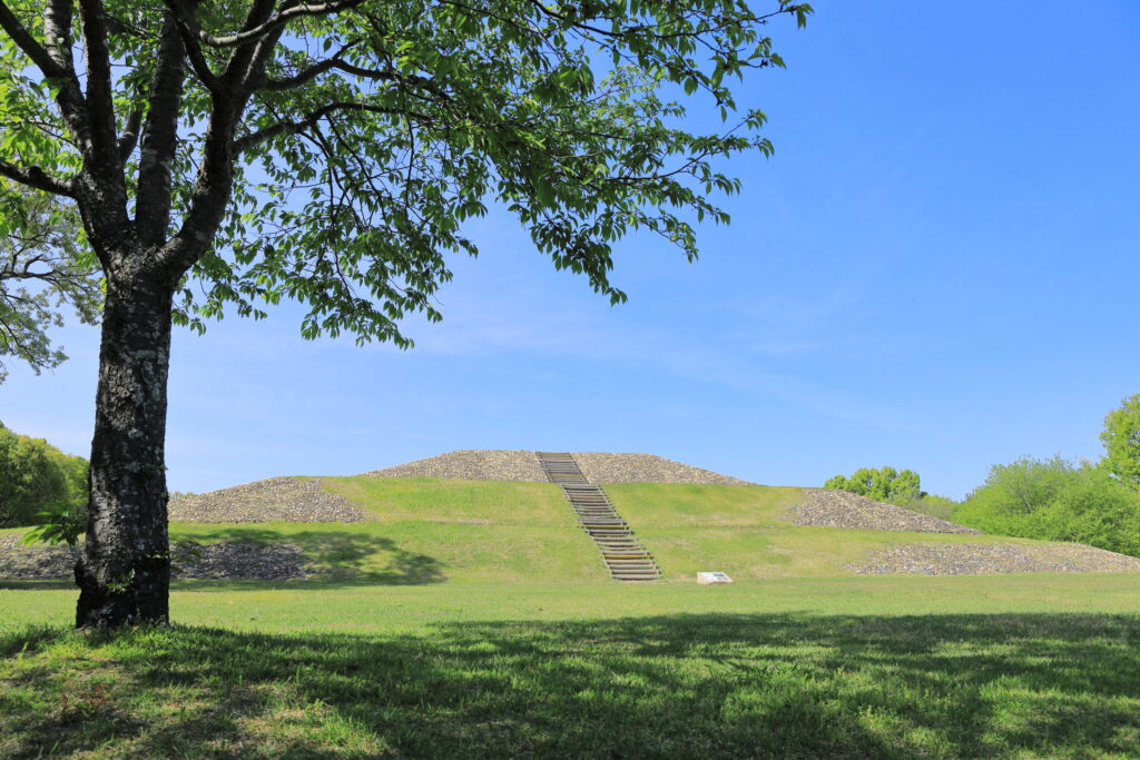 亀塚古墳公園