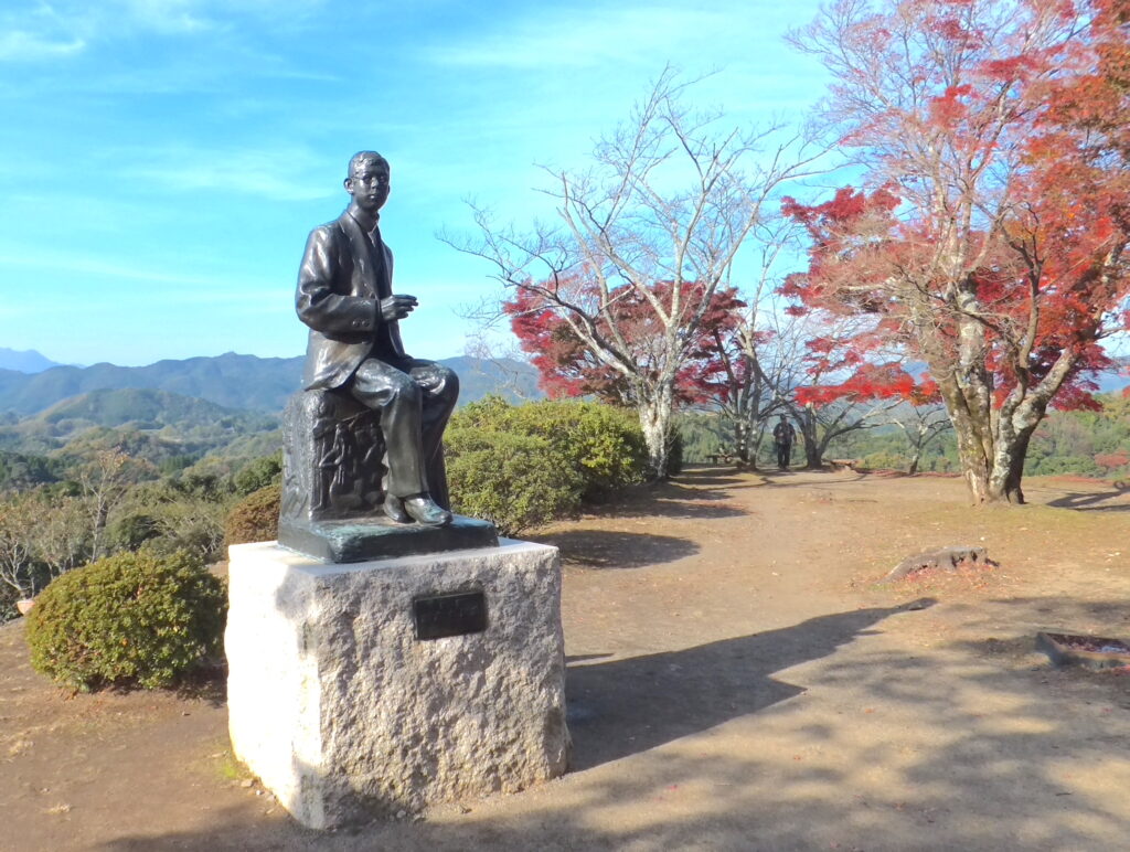 岡城・滝廉太郎銅像