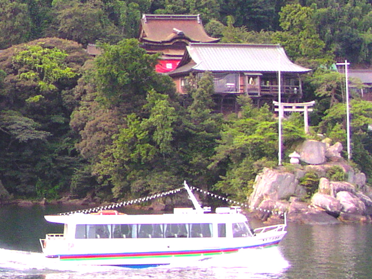 都久夫須麻神社(竹生島神社)