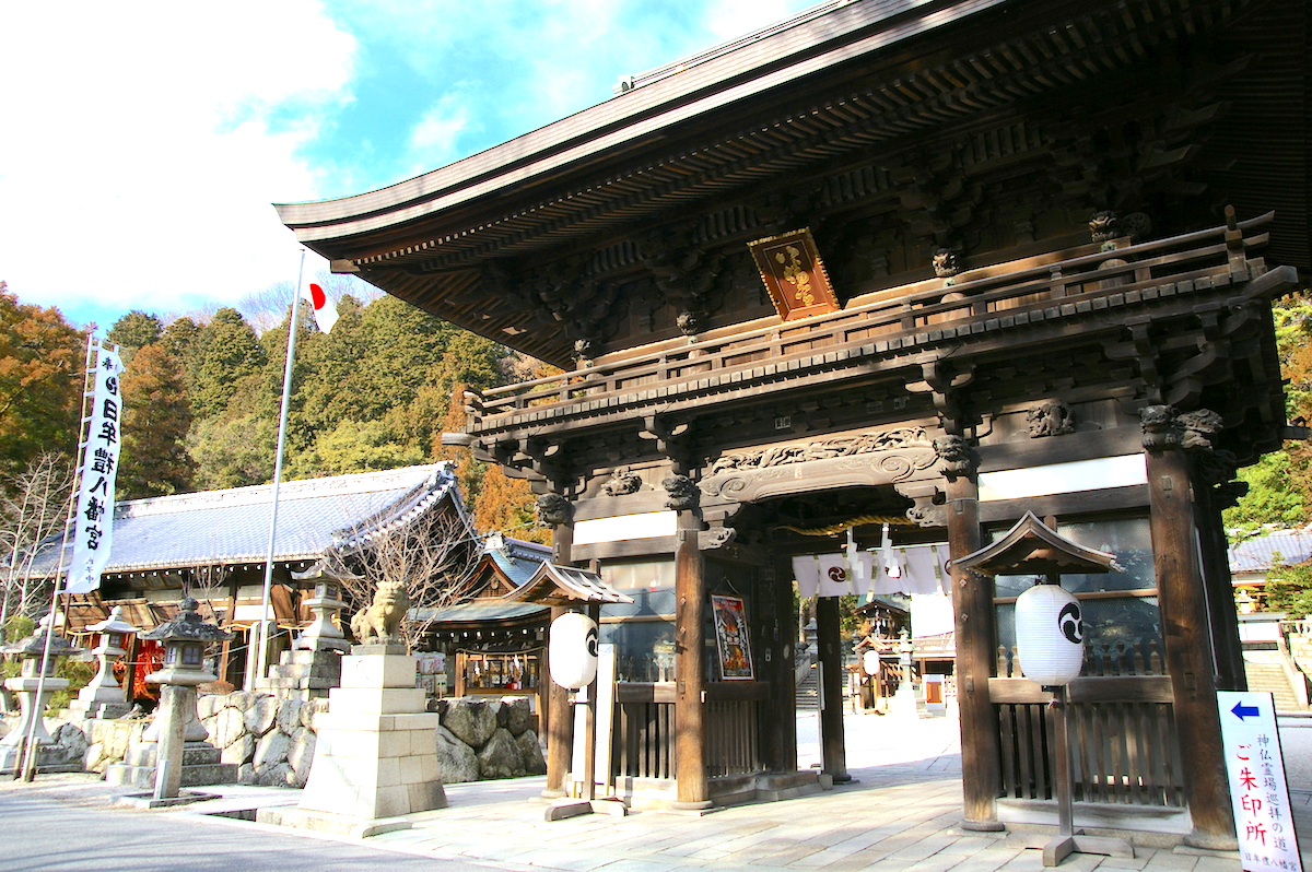日牟禮八幡宮