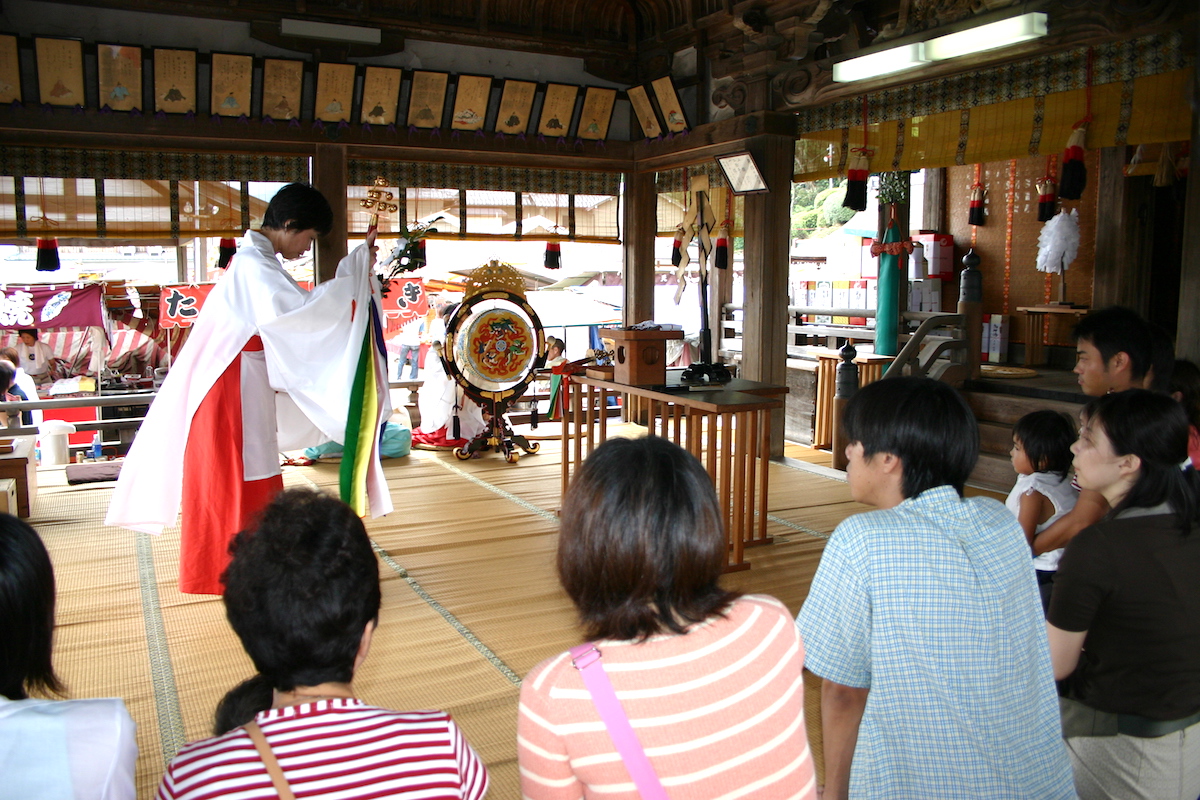 白鬚神社秋季大祭(なるこまいり