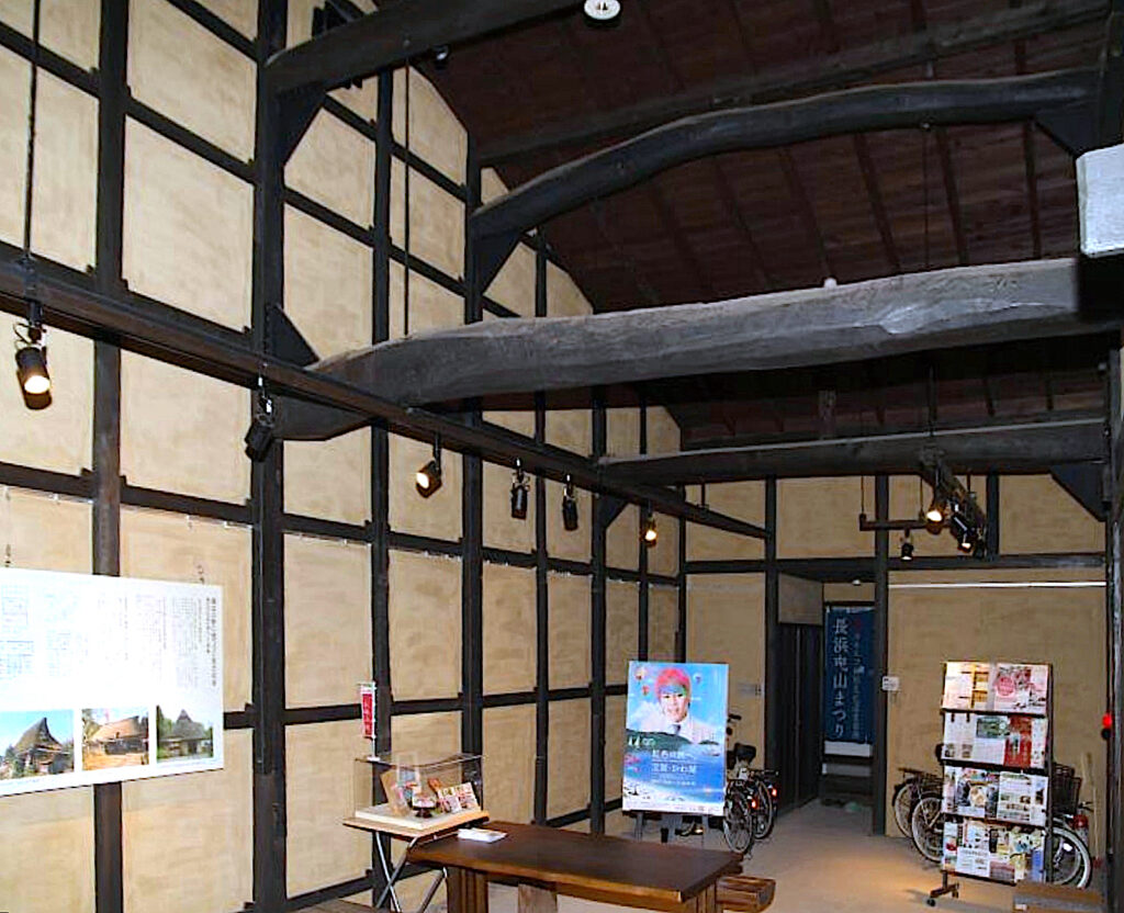 湖北観光情報センター（旧四居家住宅）