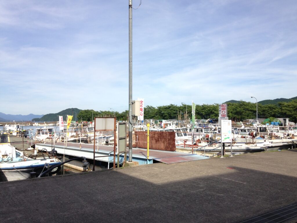 沖島港（おきしま通船）