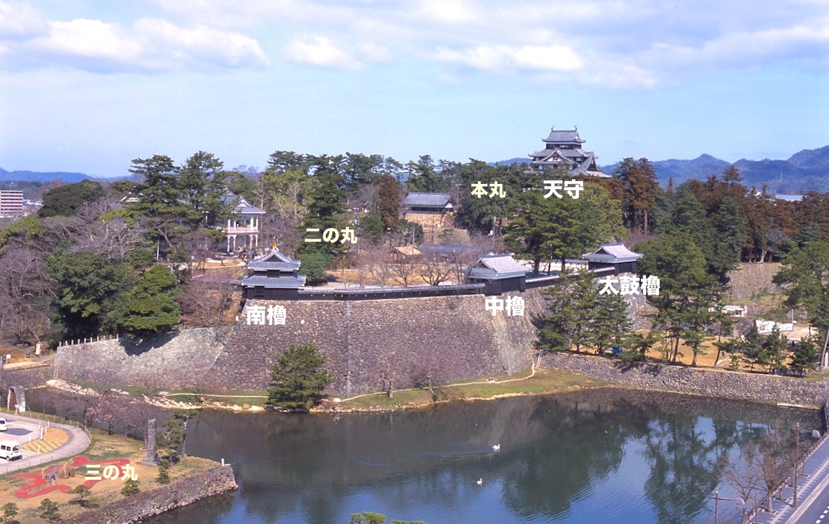 松江城中櫓