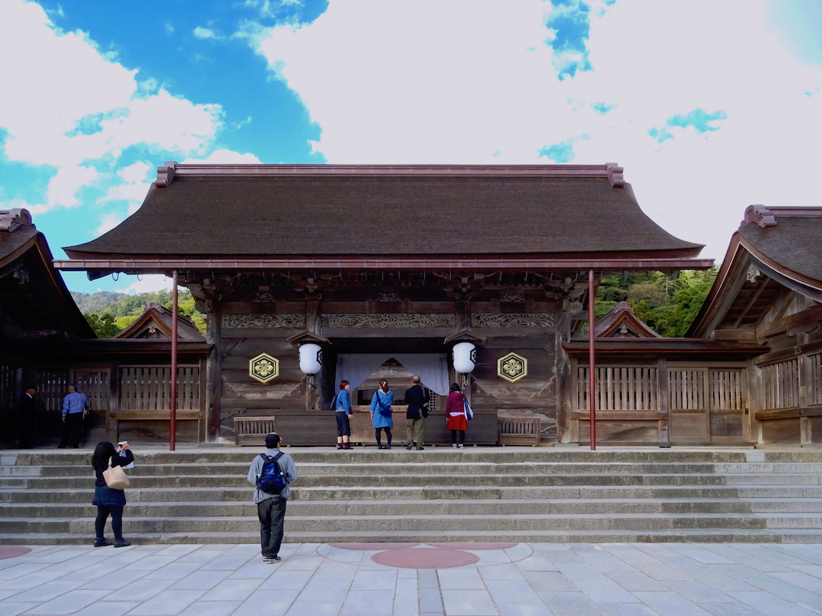 出雲大社・八足門