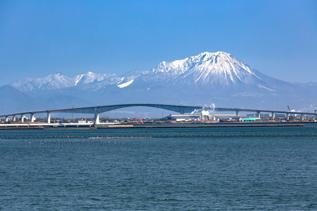 江島大橋（ベタ踏み坂）