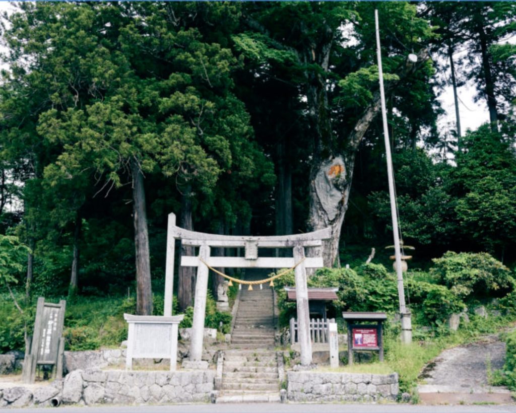 湯野神社（ 松本清張『砂の器』記念碑）